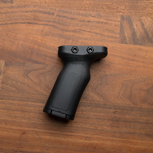 USED - Worker Angled Foregrip